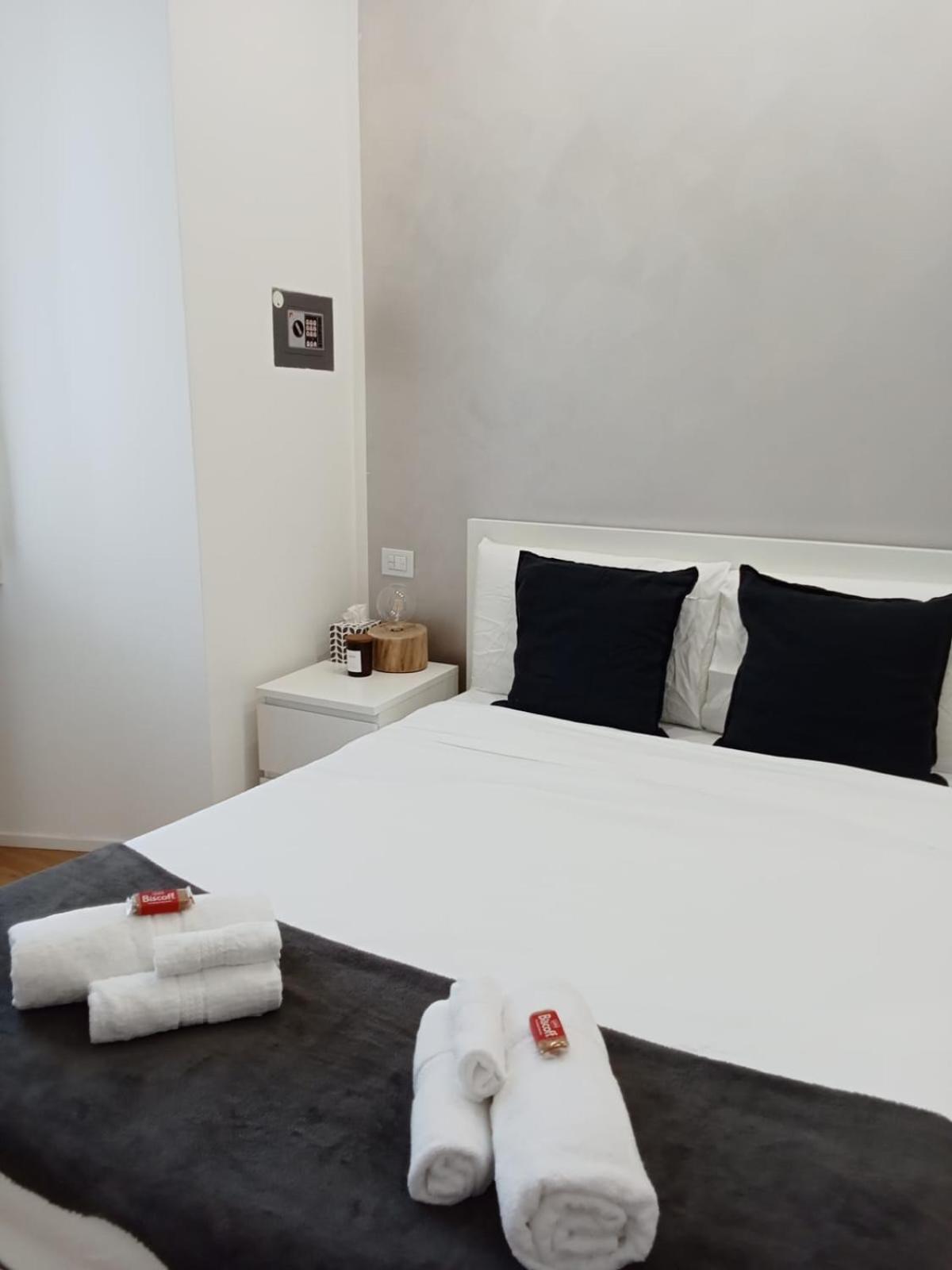 La Regina Delle Locazioni Accanto Bocconi Apartment Mailand